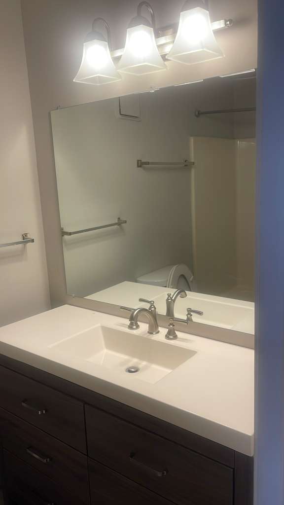 Building Photo - 136 Hudson Bridge Terrace