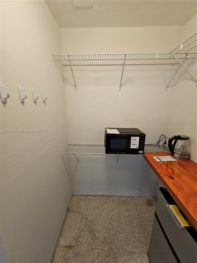 Building Photo - 3202 Pierce St