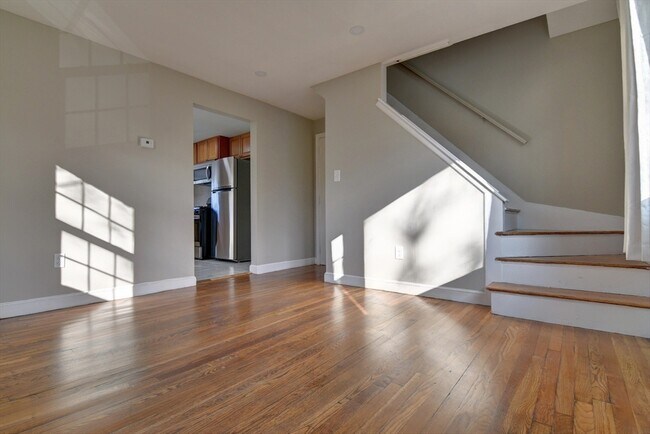 Building Photo - 30 Trull St