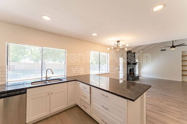Building Photo - 9409 Meadow Vale