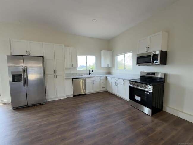 Building Photo - 2062 Valley Rim Rd