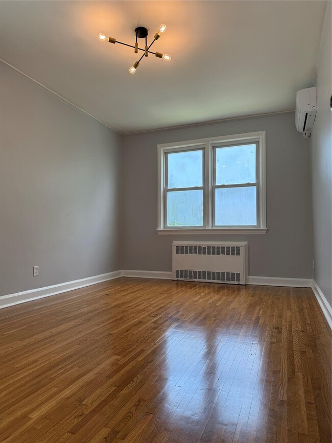 Building Photo - 3938 Amundson Ave
