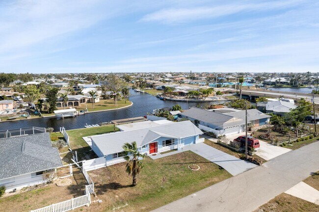 Building Photo - 121 Carlisle Ave NW