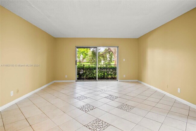 Building Photo - 113 Gardens Dr