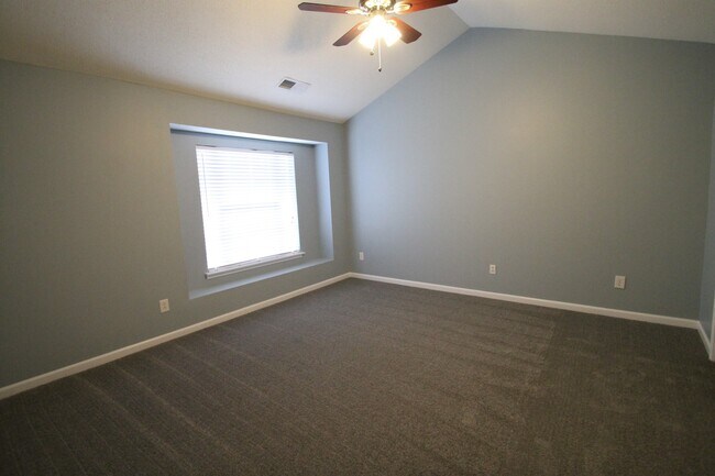 Building Photo - 1364 Walnut Hill Dr