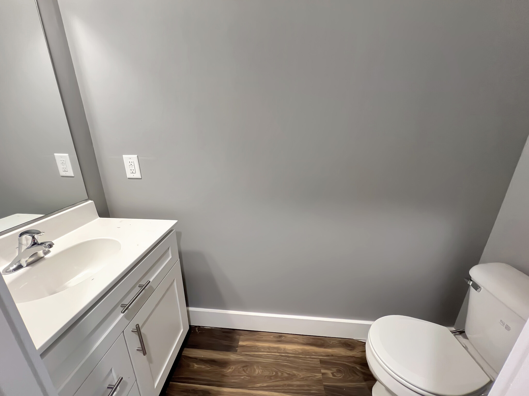 1/2 Bath first floor - 3981 Mount Moriah Vlg