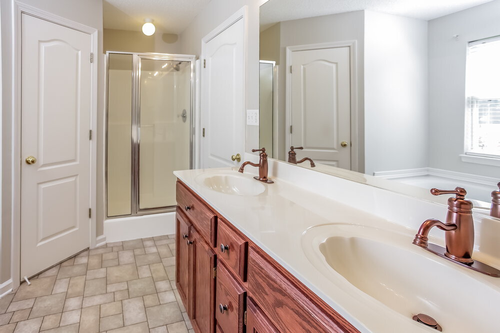 Building Photo - 6399 Sandbourne W