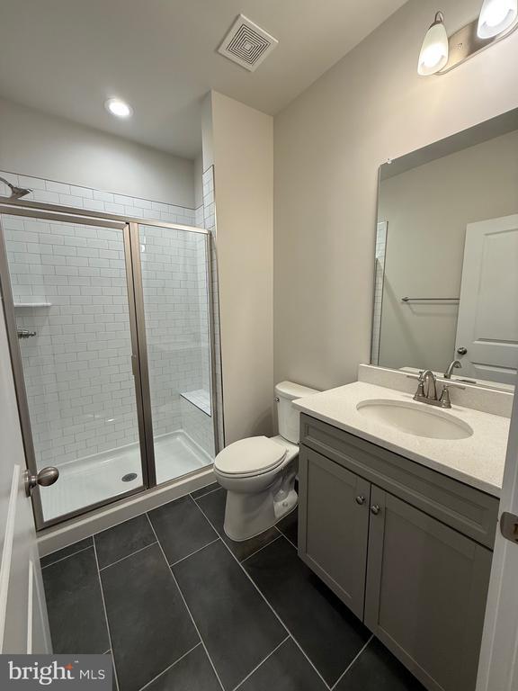 Building Photo - 128 Kinross Ln