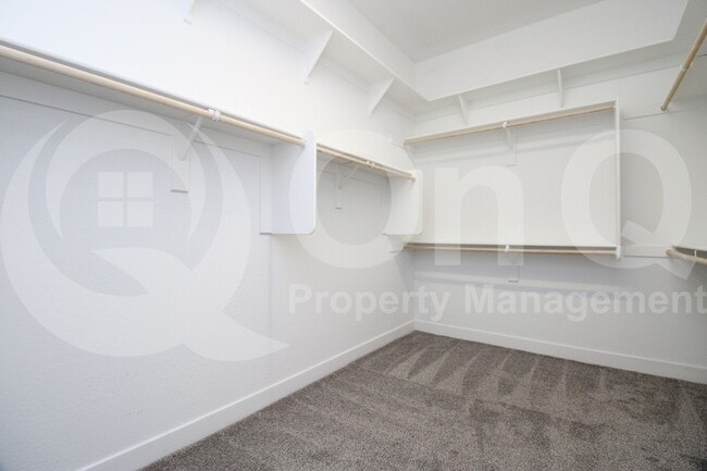 Building Photo - 10635 E Tumbleweed Ave