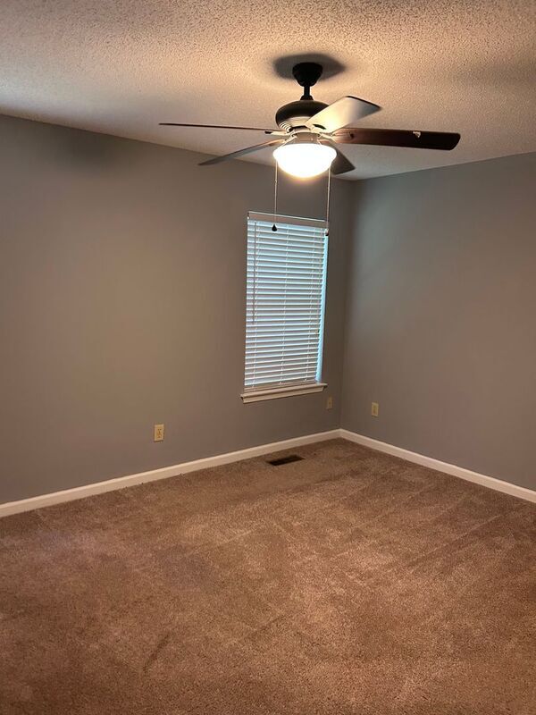 Building Photo - 6927 Brittany Ln