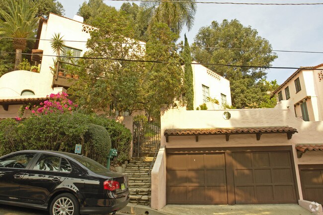 Building Photo - Las Orquideas