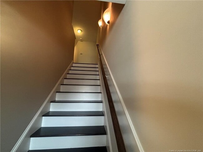 Building Photo - 2627 Gardner Park Dr