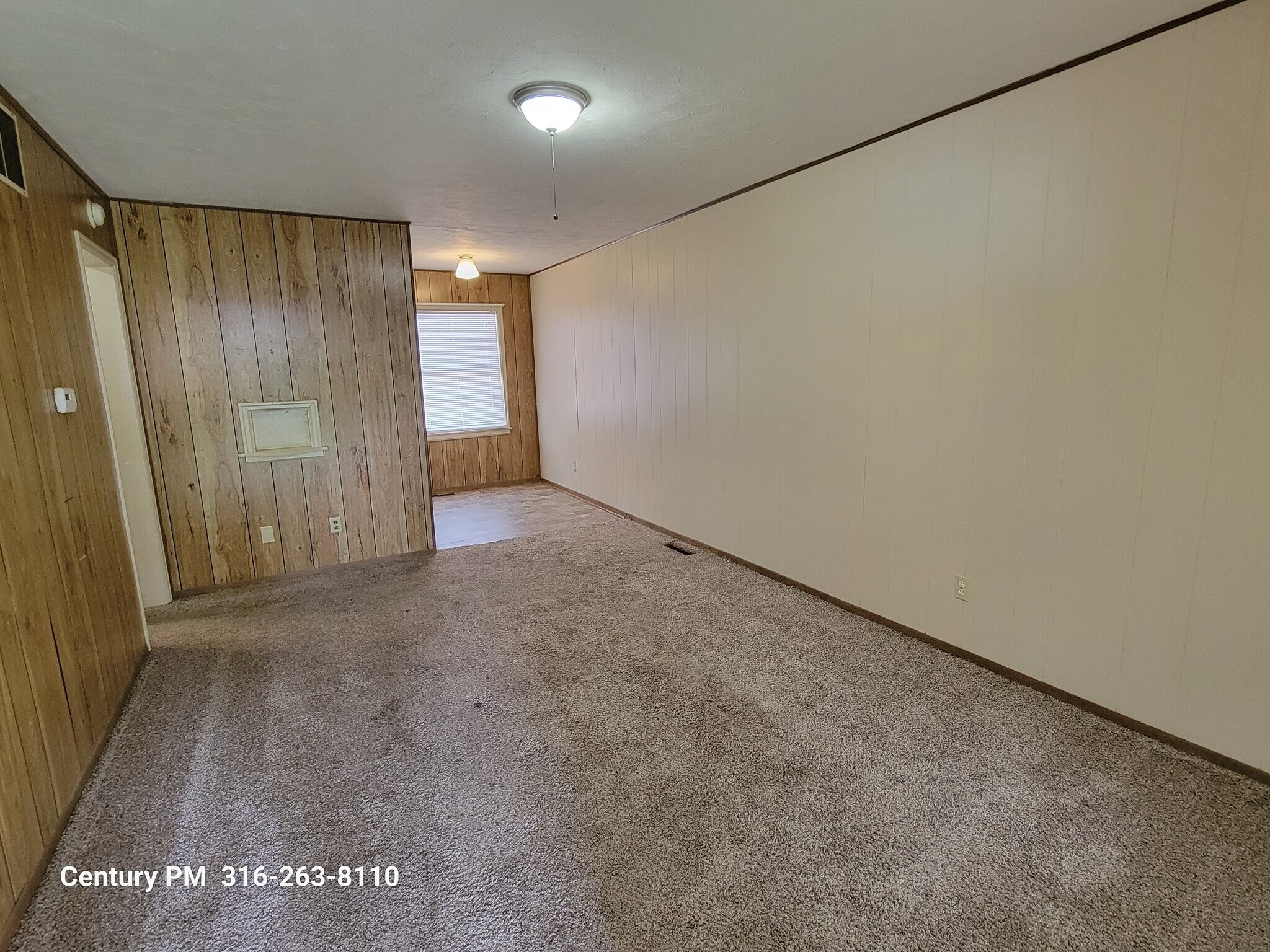 Building Photo - 1822 S Bonn Ave