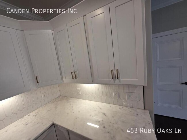 Building Photo - 453 Ruby Oaks Ln