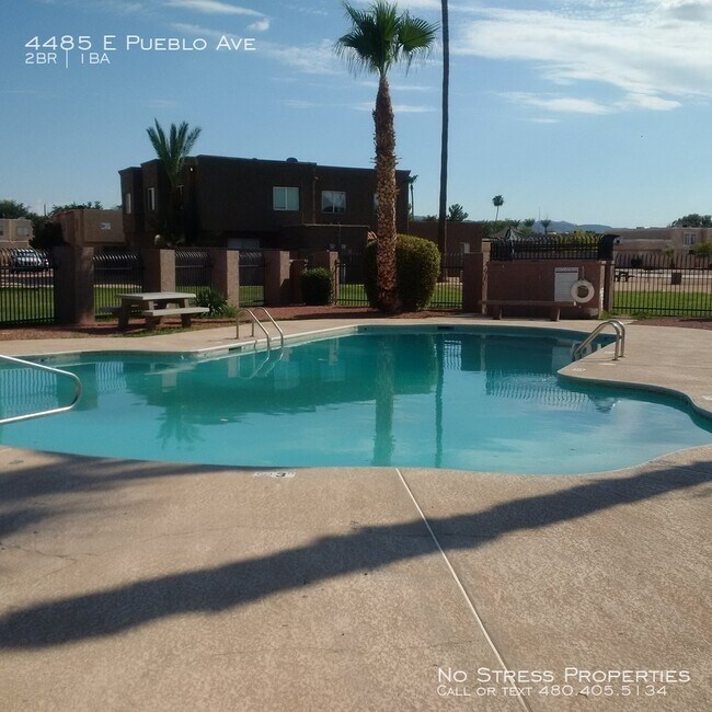 Primary Photo - 2 Bed Condo off 44th St and Broadway!