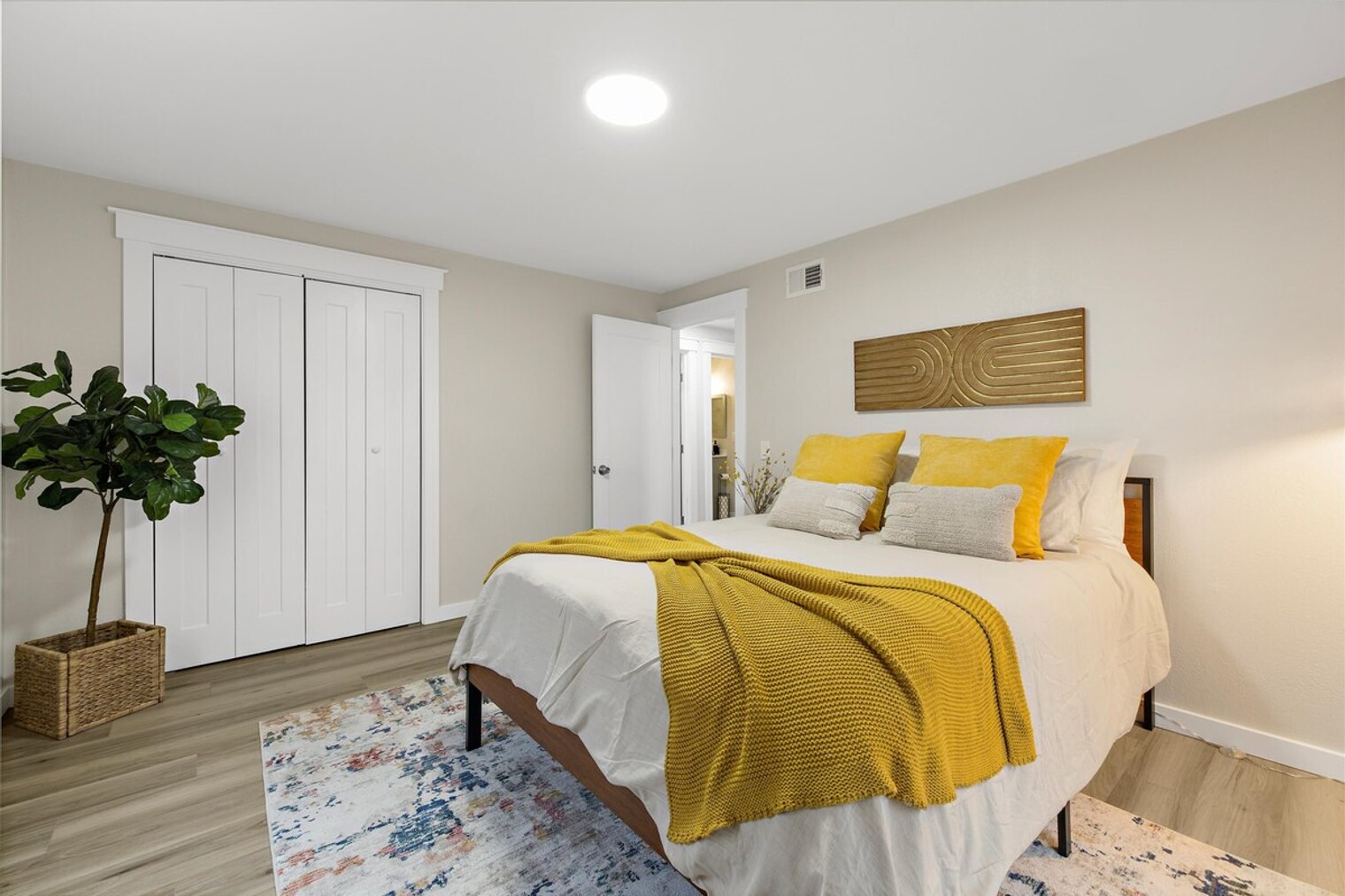 Building Photo - 2410 W Bruneau Pl