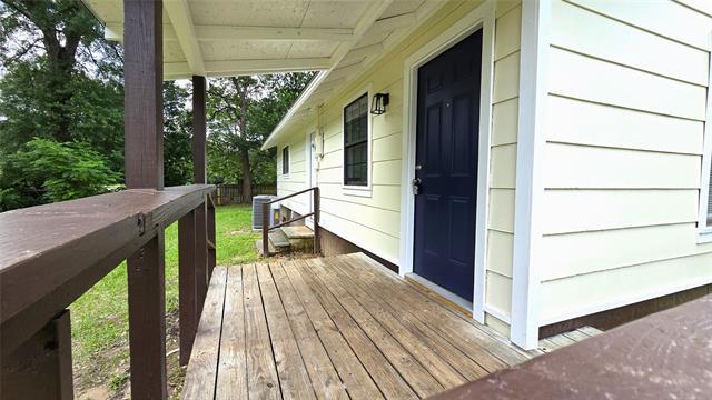 Building Photo - 379 Blackbourn St
