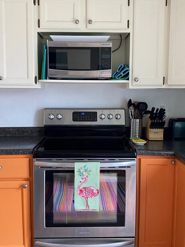 Building Photo - Charming 2BR Cottage on Lake in Niles