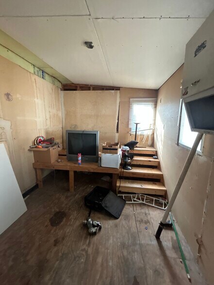 Building Photo - 47 W Penning Ave