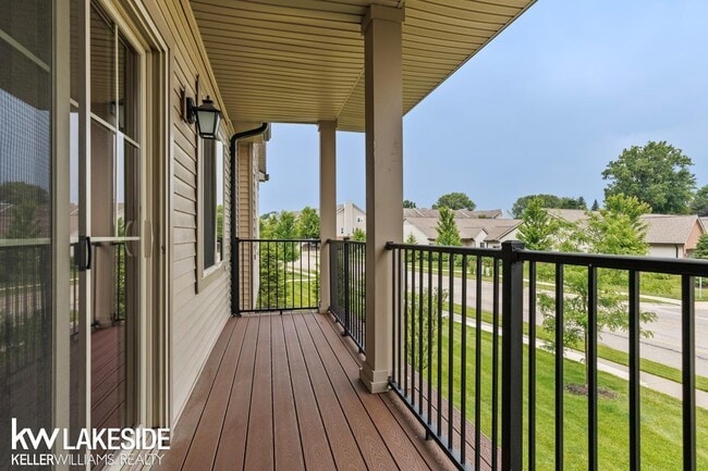 Building Photo - 45738 Utica Park Blvd