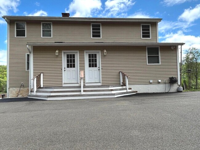Primary Photo - 1100 N High St