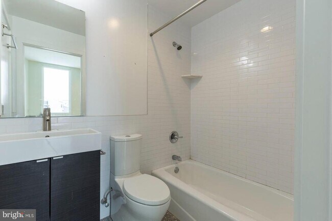 Building Photo - 1317 Frankford Ave