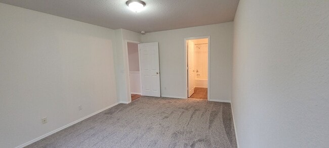 Building Photo - CDA Place Neighborhood- 4 bed with basement, cul de sac