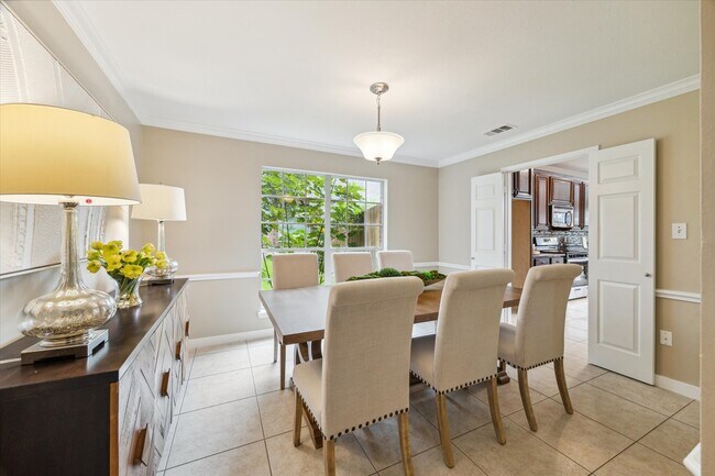 Building Photo - 17426 Little Riata Dr
