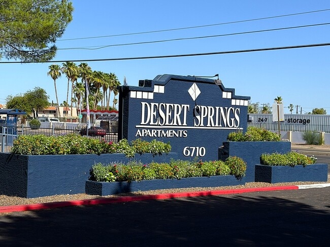Building Photo - Desert Springs