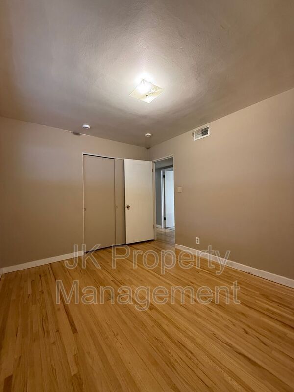 Building Photo - 1726 Alder Dr