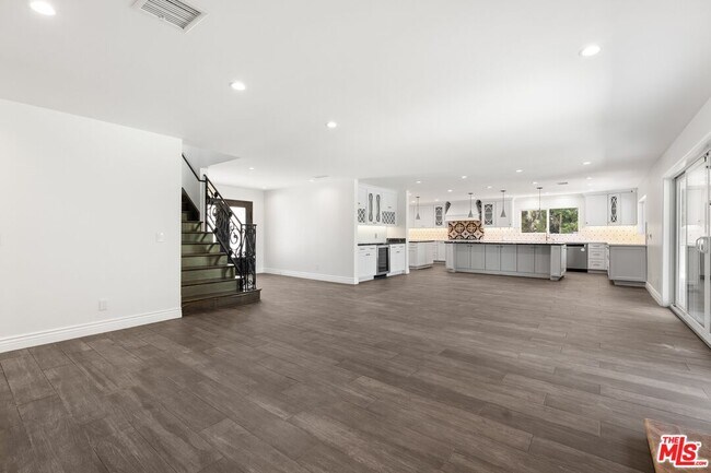 Building Photo - 22405 Calipatria Dr