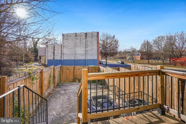 Building Photo - 1339 W Lafayette Ave