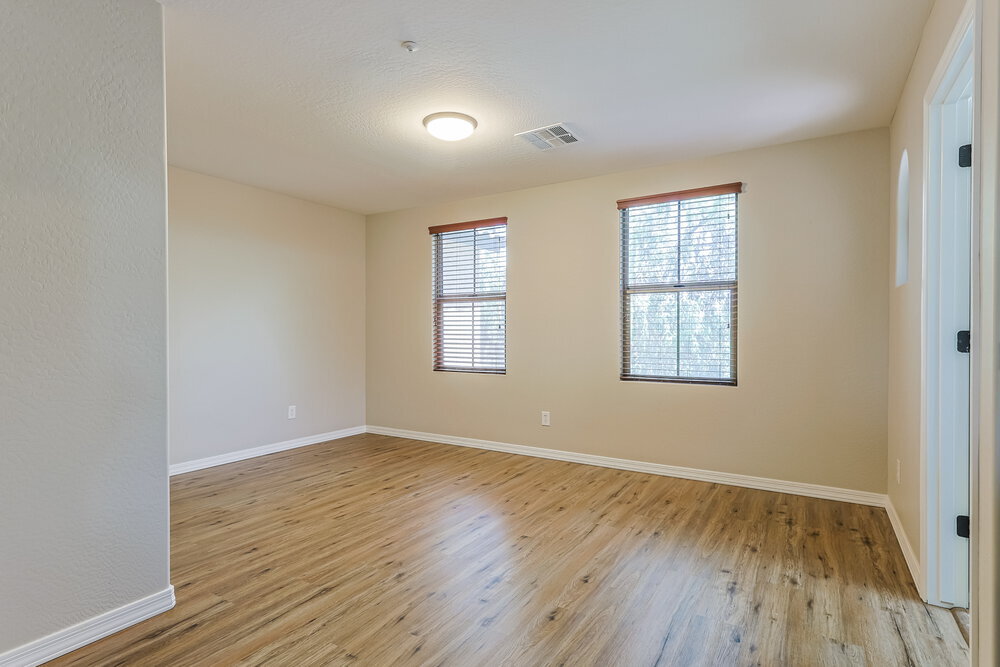 Building Photo - 3252 E Virgil Dr