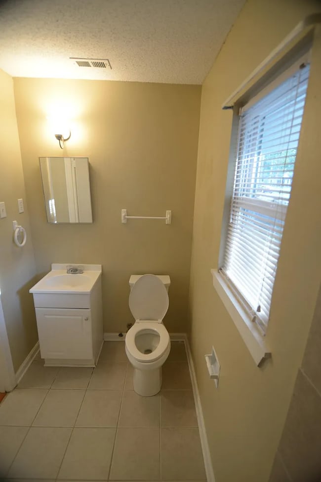 Master Bathroom - 7810 W Navy Cir