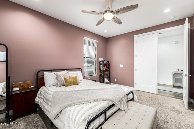 Building Photo - 1831 E Montecito Ave