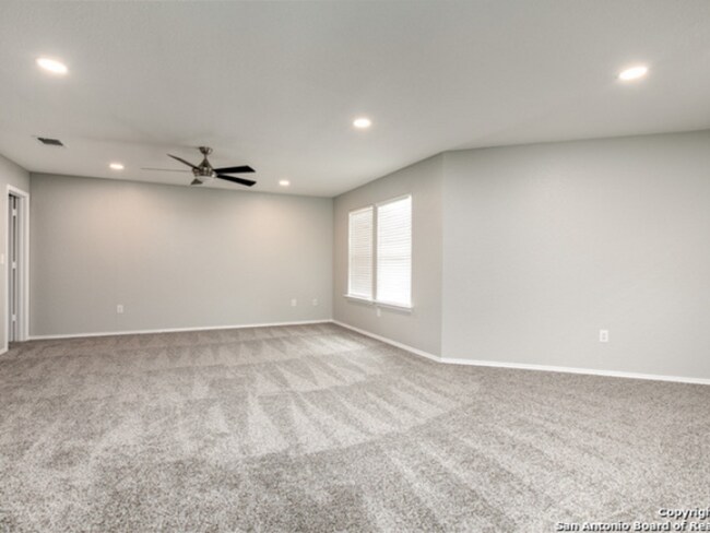 Building Photo - Spacious 5BR Home in NW San Antonio | Deck, High Ceilings & Prime Alamo Ranch Location