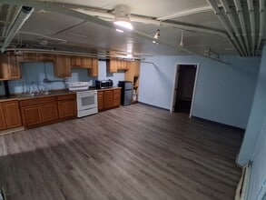 Building Photo - 1528 S Cushman St