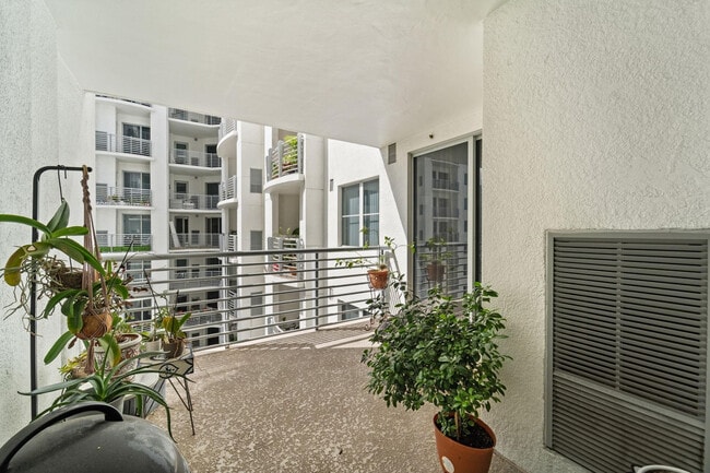 Building Photo - 1830 Radius Dr