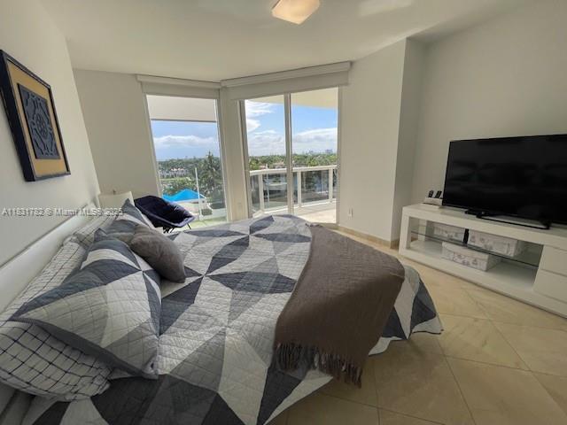 Building Photo - 4779 Collins Ave