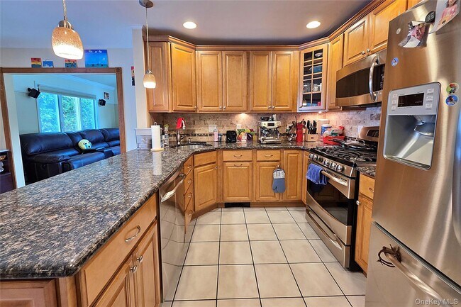Building Photo - 110 Briarwood Ln