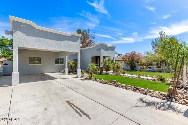 Building Photo - 1212 E McLellan Blvd