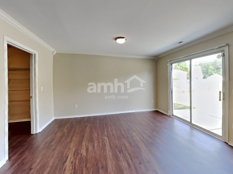 Building Photo - 1727 Rustic Arch Way