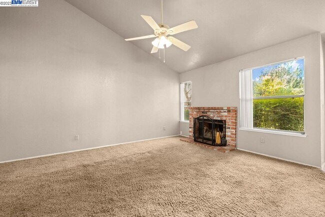 Building Photo - 9101 Newhall Dr