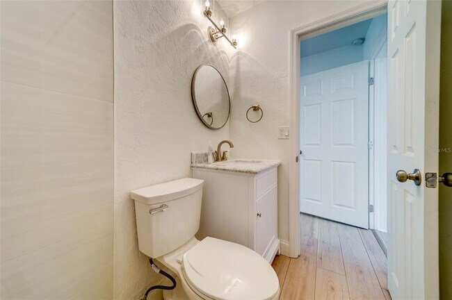 Building Photo - 11424 79th Ave