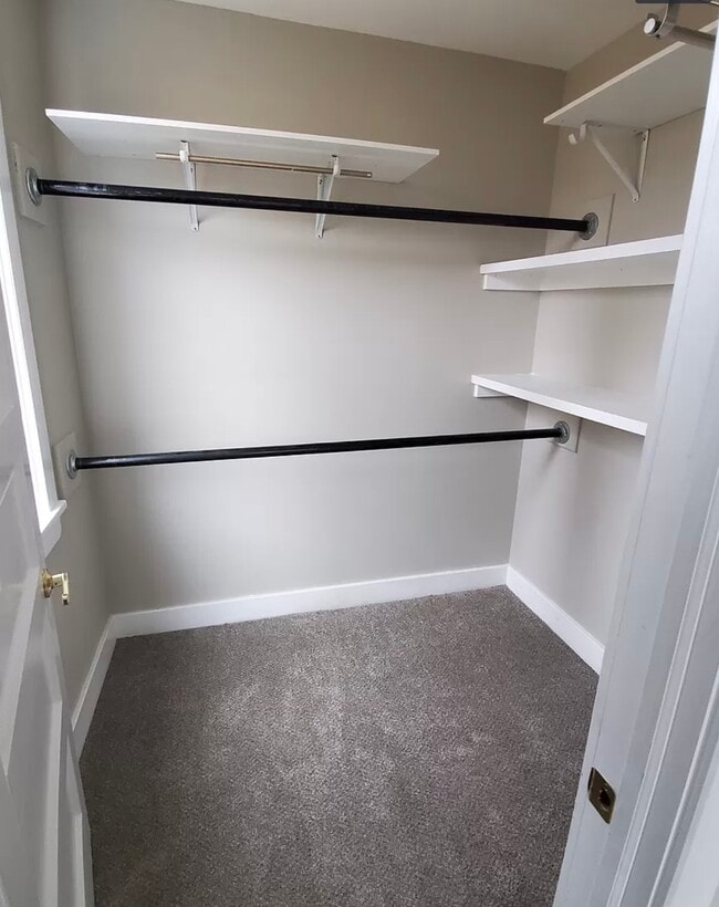 Building Photo - 149 Dove St