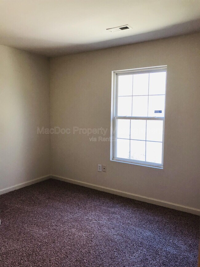 Building Photo - 11009 Bevin Dr