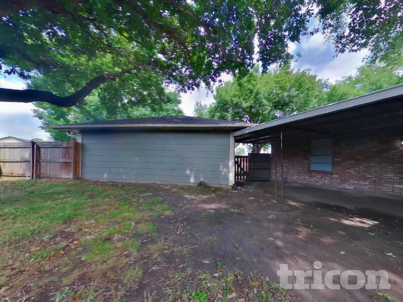 Building Photo - 902 Lanell St