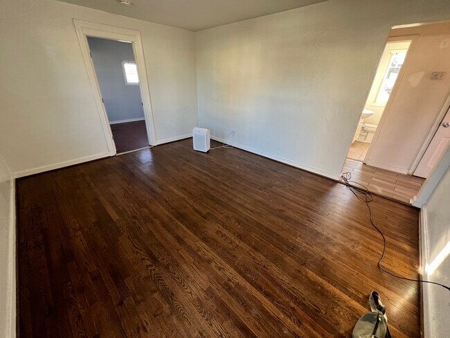 Building Photo - 1811 Binford Ln