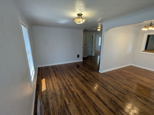 Building Photo - 285 Kenwood Ave NE