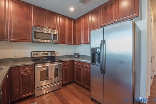 Building Photo - 301 Virginia St